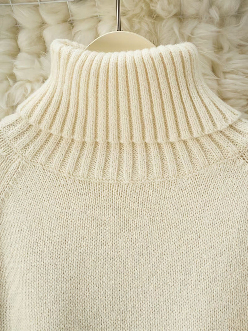 Women's Knit Relaxed Fit Turtleneck Sweater